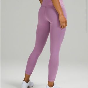 LULU Wunder Under 25”